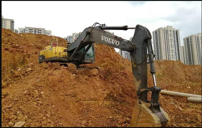 挖掘裝載機(jī)由什么組成?挖掘裝載機(jī)安全操作技術(shù)介紹